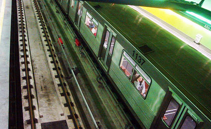 Sem metrô, SP teria 75% mais poluentes e gastaria US$ 18 bi com óbitos relacionados